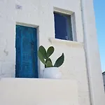White Dream Apartment